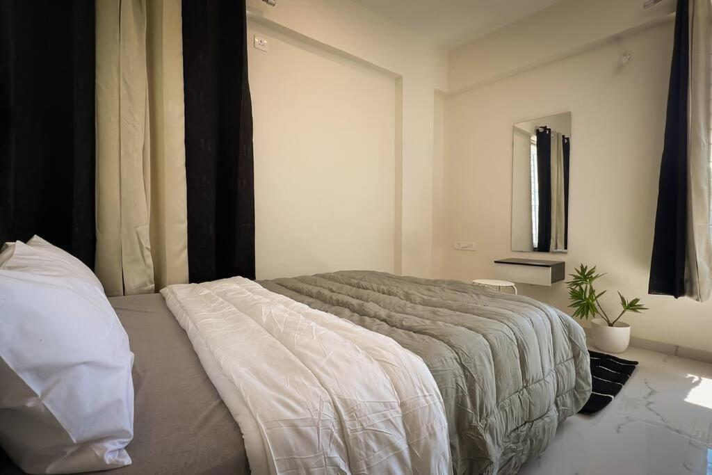 Apartment Spacious 1 Bhk In Main Kharadi - Anandkunj