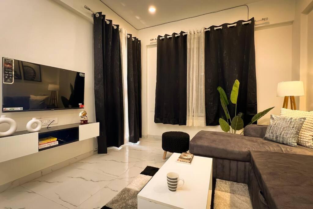 Apartment Spacious 1 Bhk In Main Kharadi - Anandkunj *